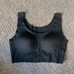 Comfort, high back bra. Removable pads, seamless.